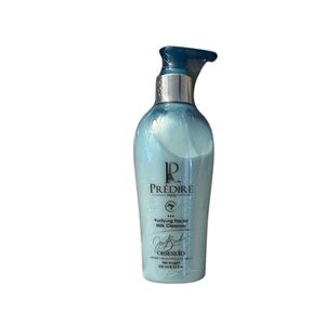 Predire Purifying Facial Milk Cleanser
NEW AND SEALED!